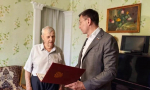 Депутат Игорь Антропенко поздравил ветерана Великой Отечественной войны с Днём Победы