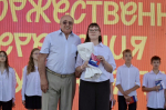Около ста юных активистов «Движения Первых» получили первые паспорта в День молодежи