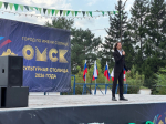 В Советском округе отметили День Государственного флага акцией «Триколор».
