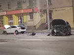 В центре Омска вдребезги разбились две легковушки на проспекте Маркса